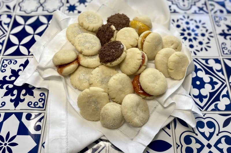 Torticas de Moron / Cuban Sugar Cookies