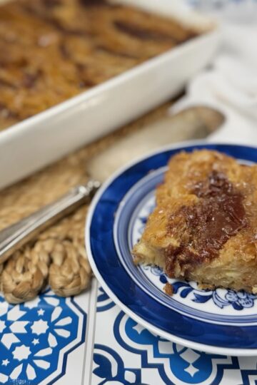 Guava Cream Cheese Crinkle Cake
